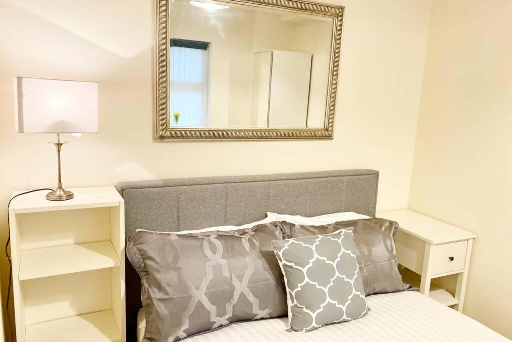 Bishopsgate Luxury Apartment 코번트리 외부 사진